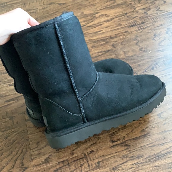 Ugg Classic II Genuine Shearling Lined Short Boot - Picture 5 of 9